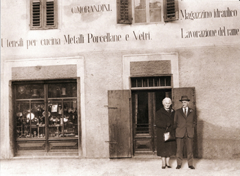 Foto del vecchio negozio nel dopoguerra